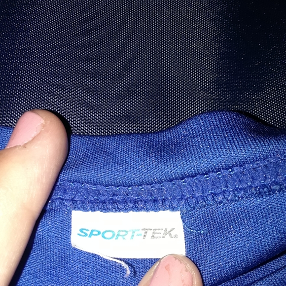 Blue dri-fit material long sleeve - Picture 3 of 3